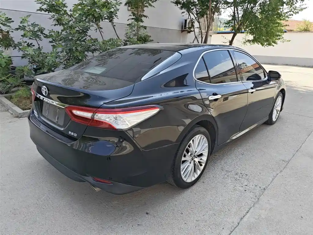 Toyota Camry 2018 2.5G Luxury Edition фото 7