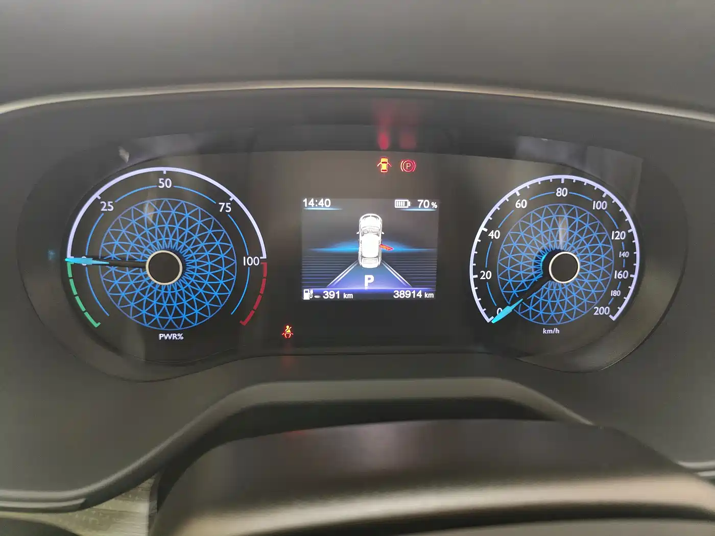 Hongqi E-QM5 2023 560km PLUS фото 18