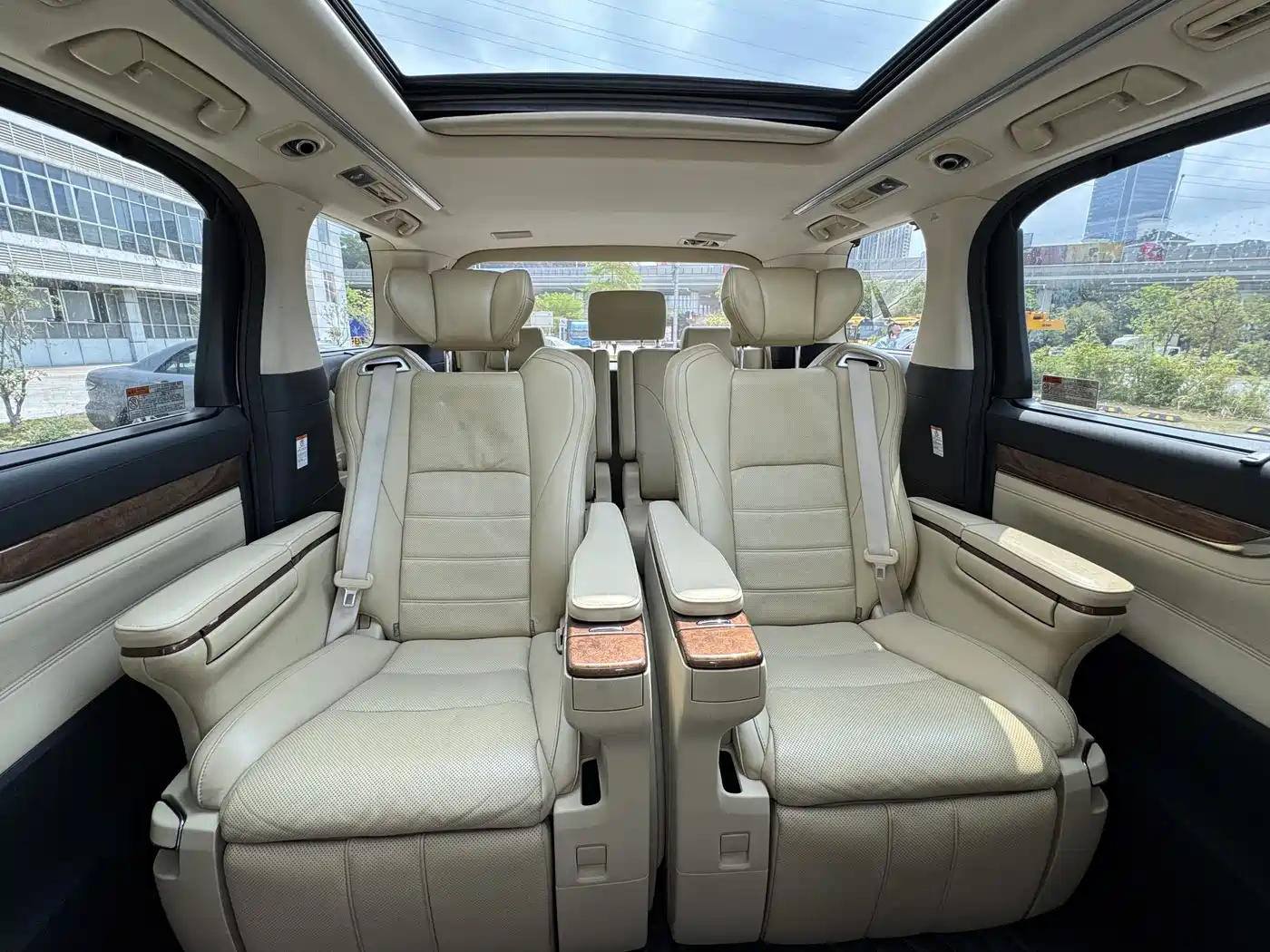 Toyota Alphard 2015 3.5L Premium Edition фото 12