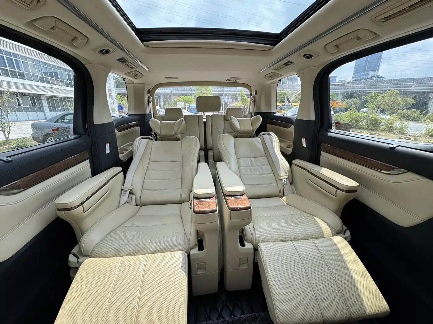 Toyota Alphard 2015 3.5L Premium Edition фото 13