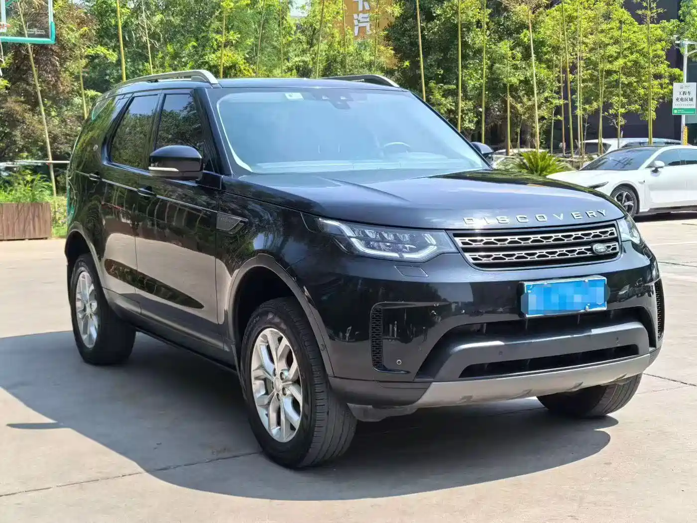 Land Rover Discovery 2020 3.0 SC V6 SE фото 3