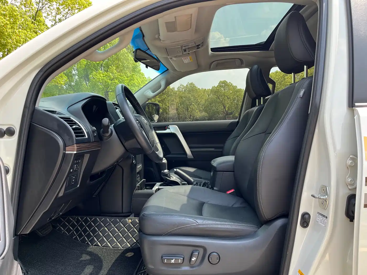 Toyota Prado 2018 3.5L Automatic TX-L Rear-mounted Spare Tire фото 3