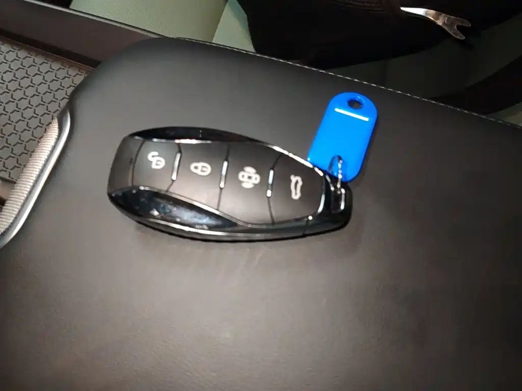 Hongqi EH7 2026 2025 690 Smart Selection Edition