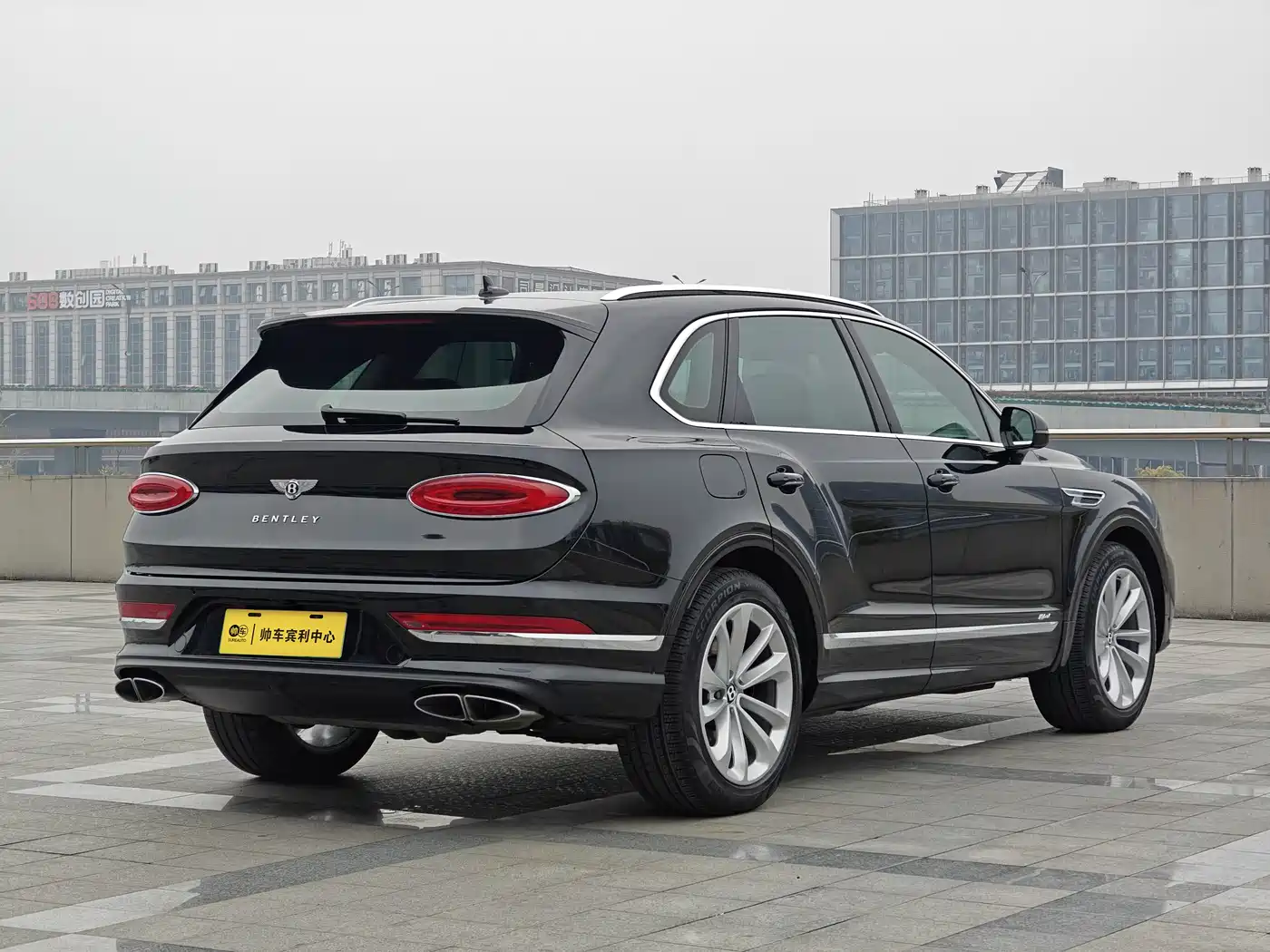 BENTLEY TIMYUE PLUG IN HYBRID