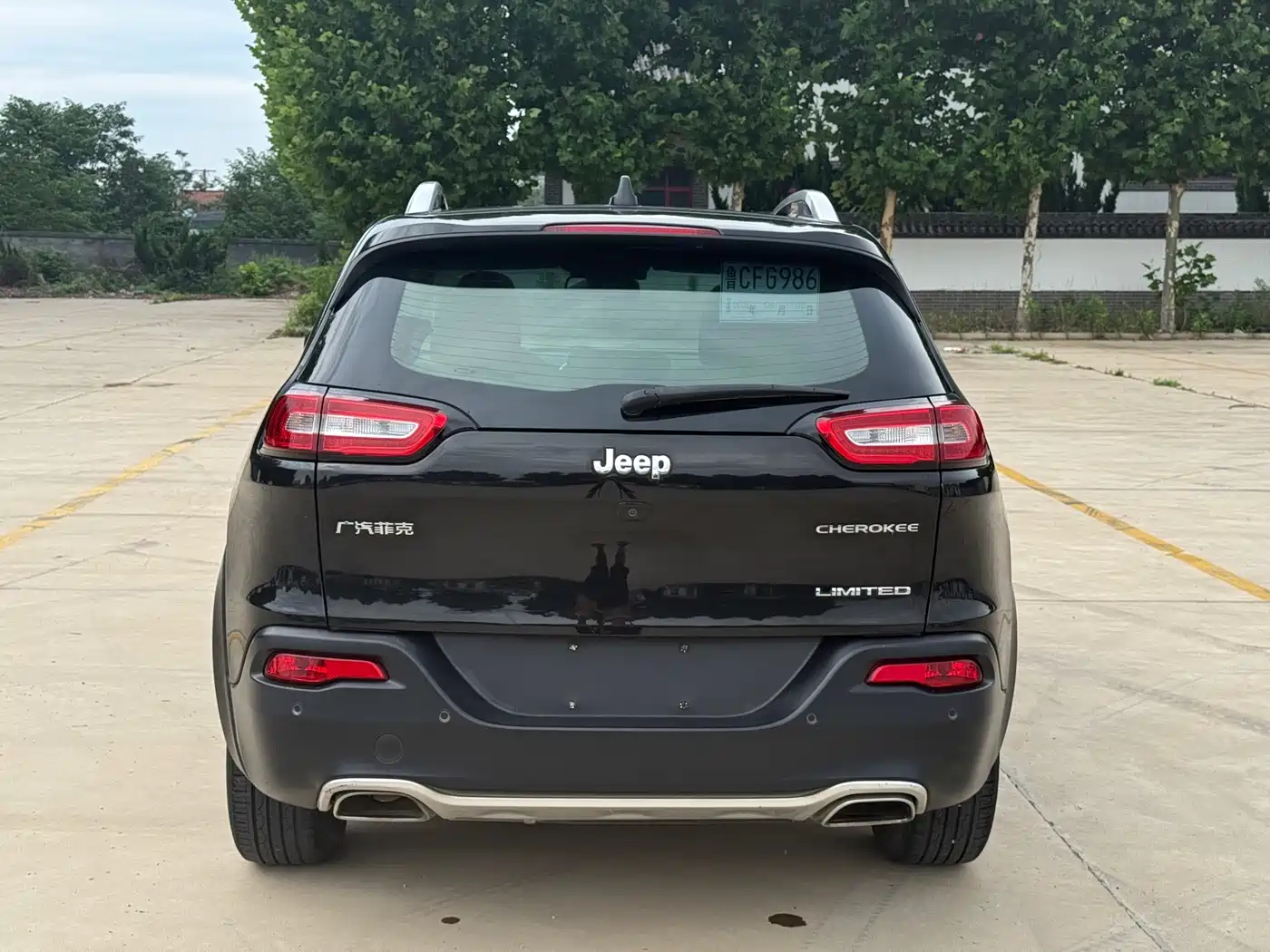 Фото 5 - Jeep Cherokee