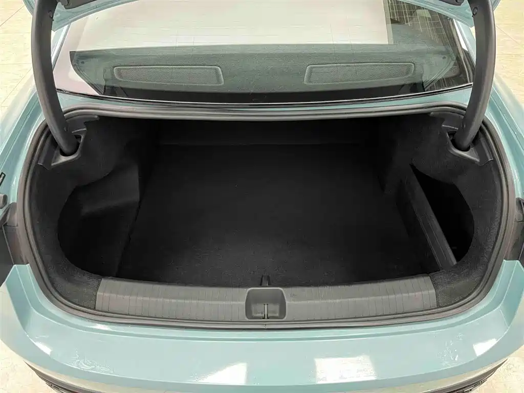 Volkswagen Passat 2025 Model Pro 380TSI Starlight Dragon Premium Edition фото 16