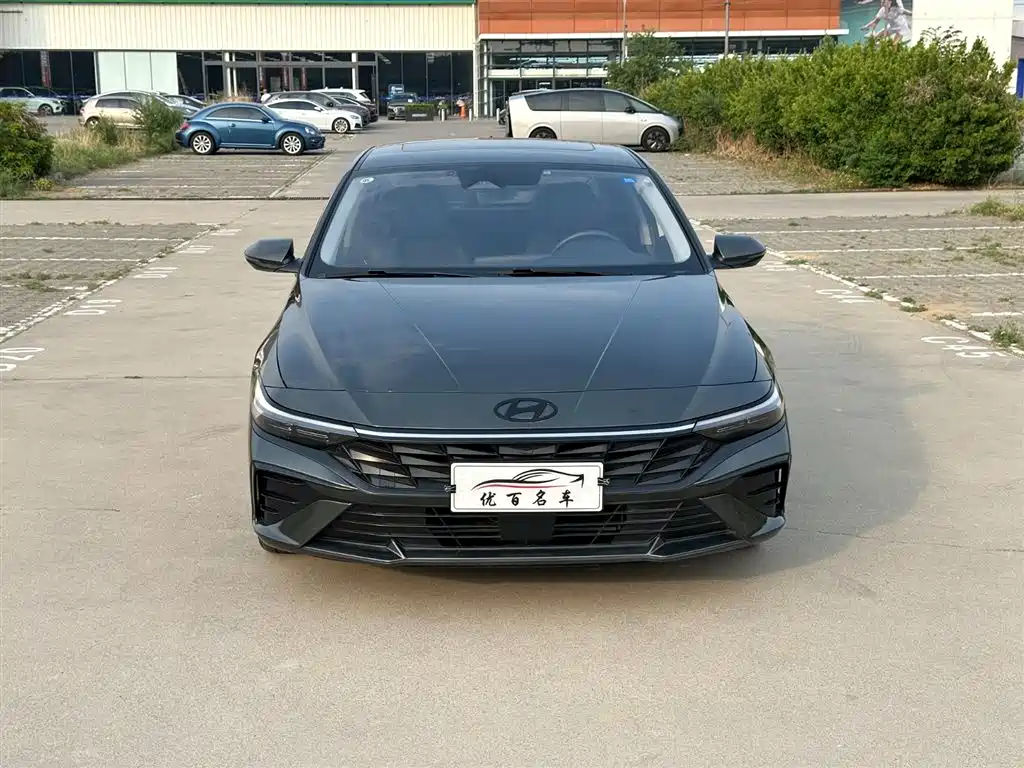 Hyundai Elantra 2023 Model 1.5L CVT LUX Premium Edition фото 2