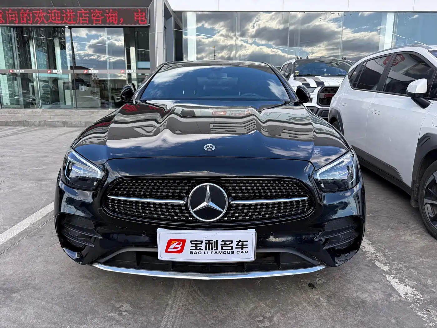 Mercedes-Benz E-Class 2023 E 260 L Sport фото 7