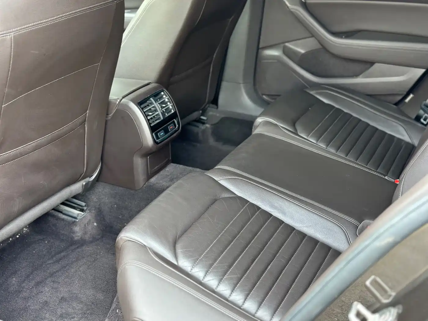 Volkswagen Weilan 2016 380TSI 4WD Explorer Edition фото 14
