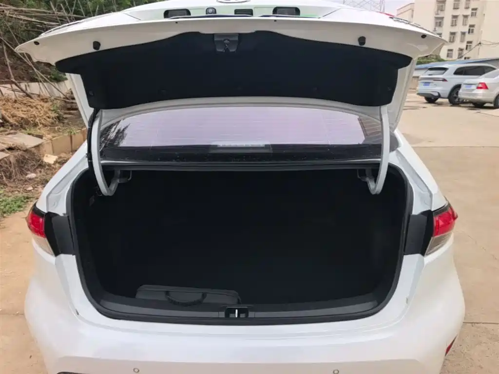Toyota Levin 2021 Dual Engine 1.8H E-CVT Sport фото 19