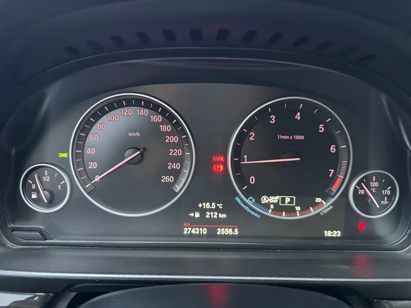 BMW 5 Series 2014 525Li Leading фото 9