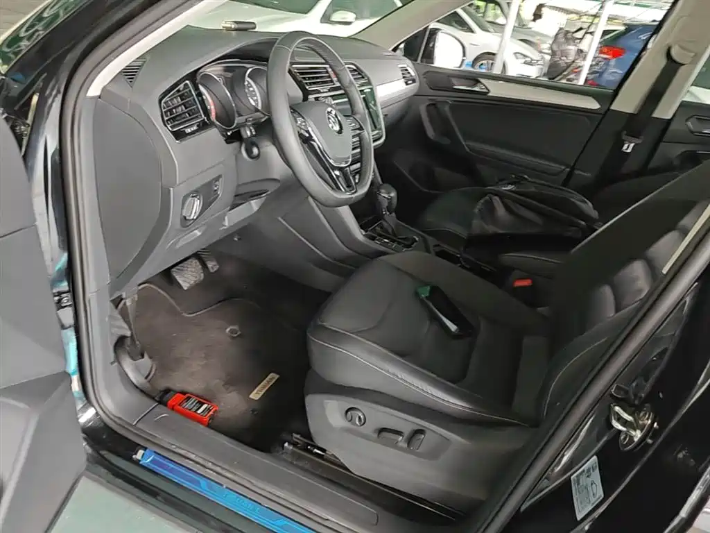 Volkswagen Tiguan L 2018 Facelift 330TSI Automatic 2WD Luxury Edition фото 15