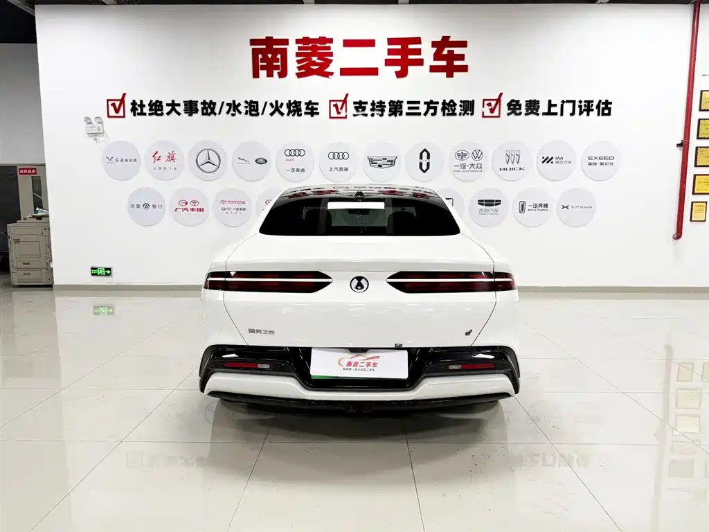 Denza Z9 2024 Model 1100km AWD Max Edition фото 8