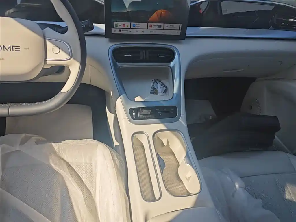Geely Galaxy Starry Wish 2026 Edition 310km Youth Version фото 10