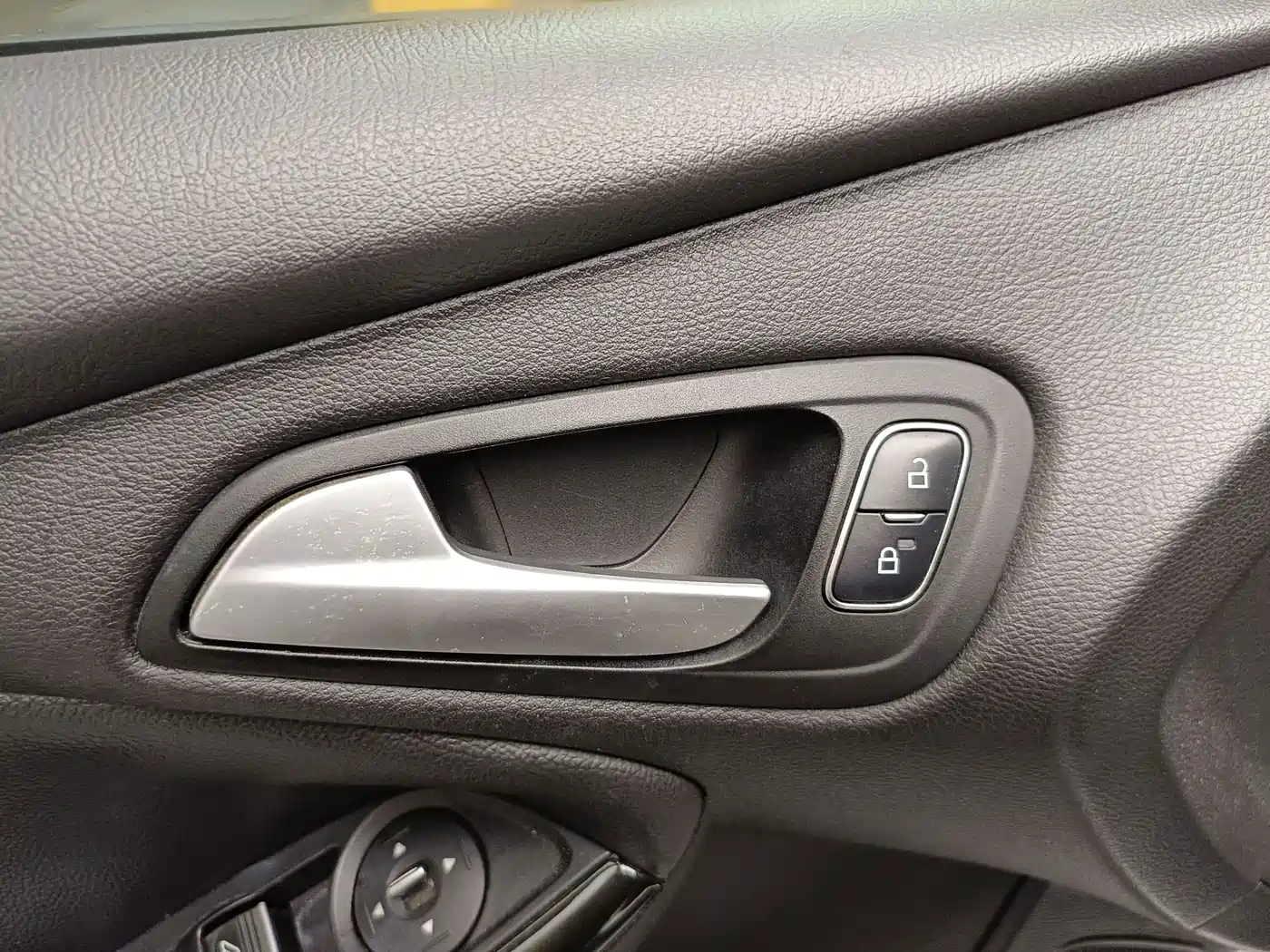 Фото 8 - Ford Focus