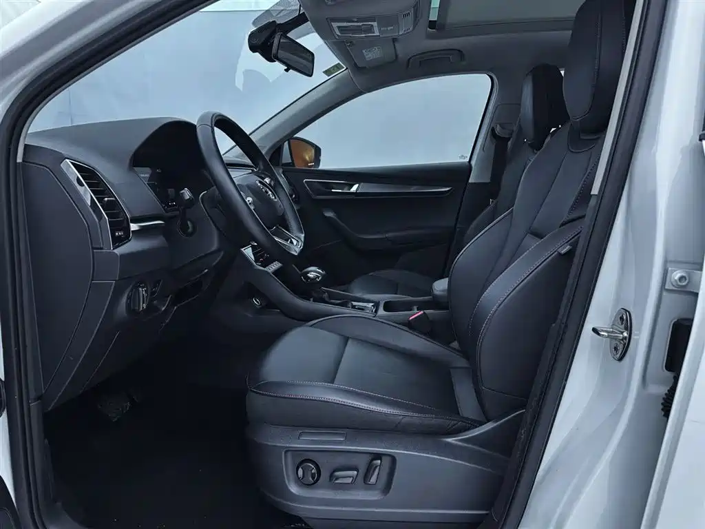 Škoda Karoq 2023 TSI280 Premium Edition фото 11