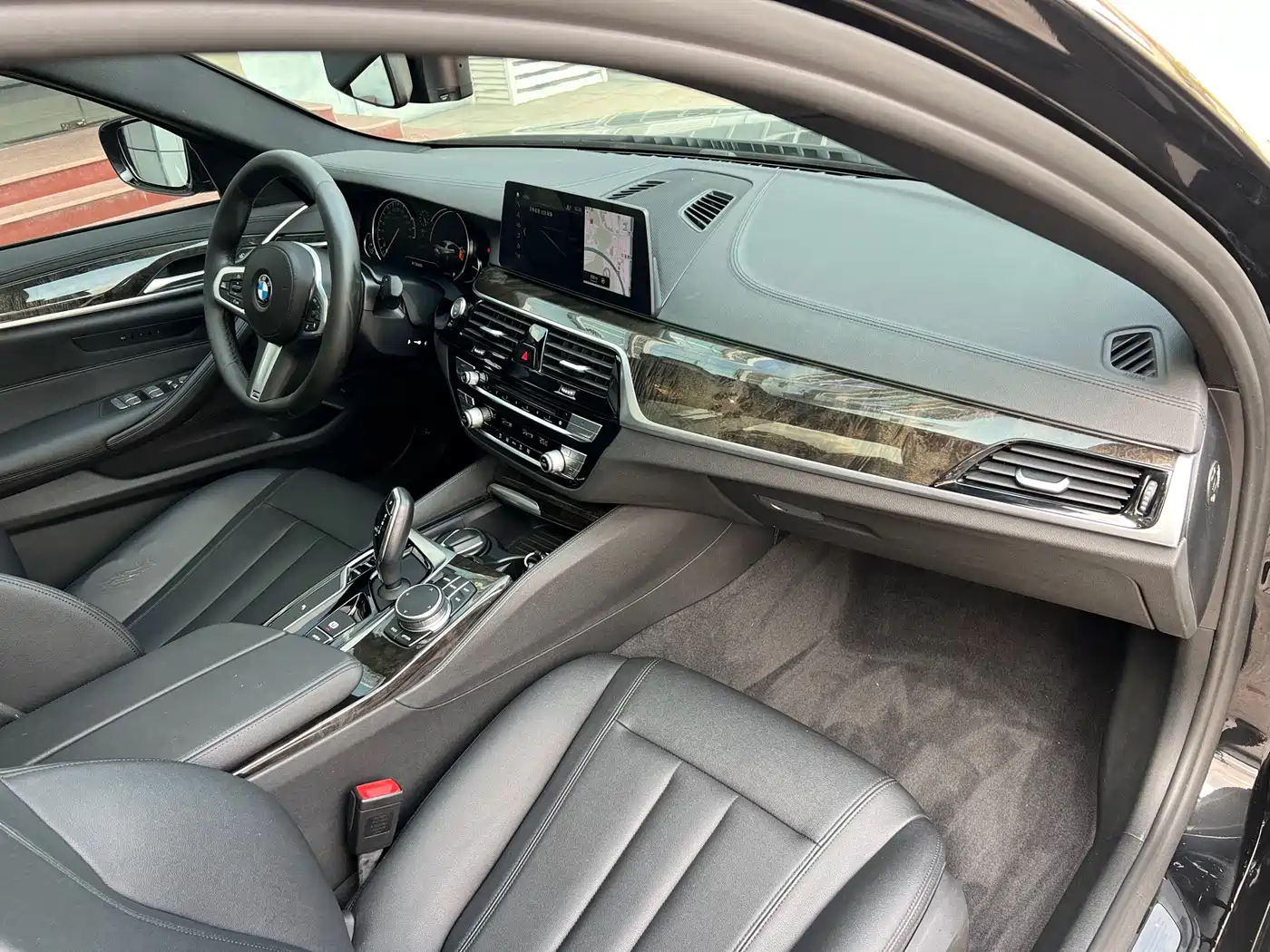 BMW 5 Series 2018 525Li M Sport Package фото 8