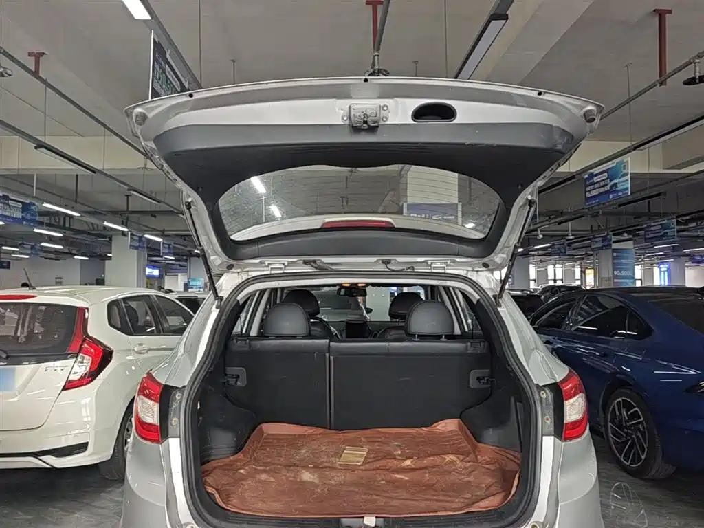 Hyundai Beijing Hyundai ix35 2013 2.0L Automatic 2WD Leading GLX China IV фото 19