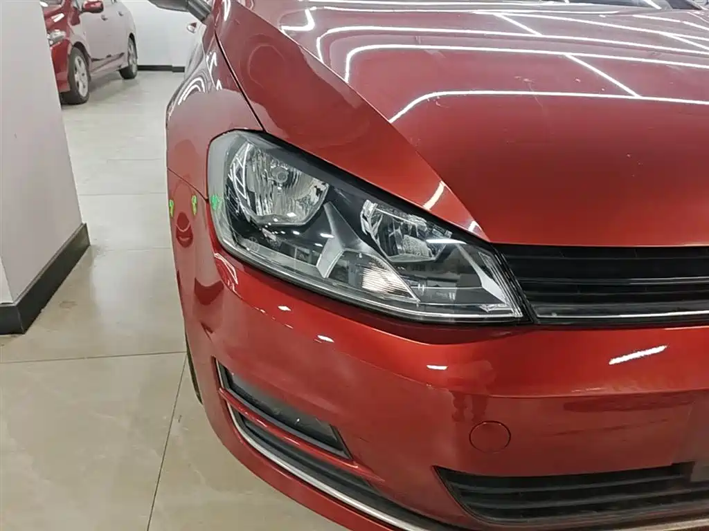Volkswagen Golf 2014 1.6L Automatic Fashion Edition фото 13