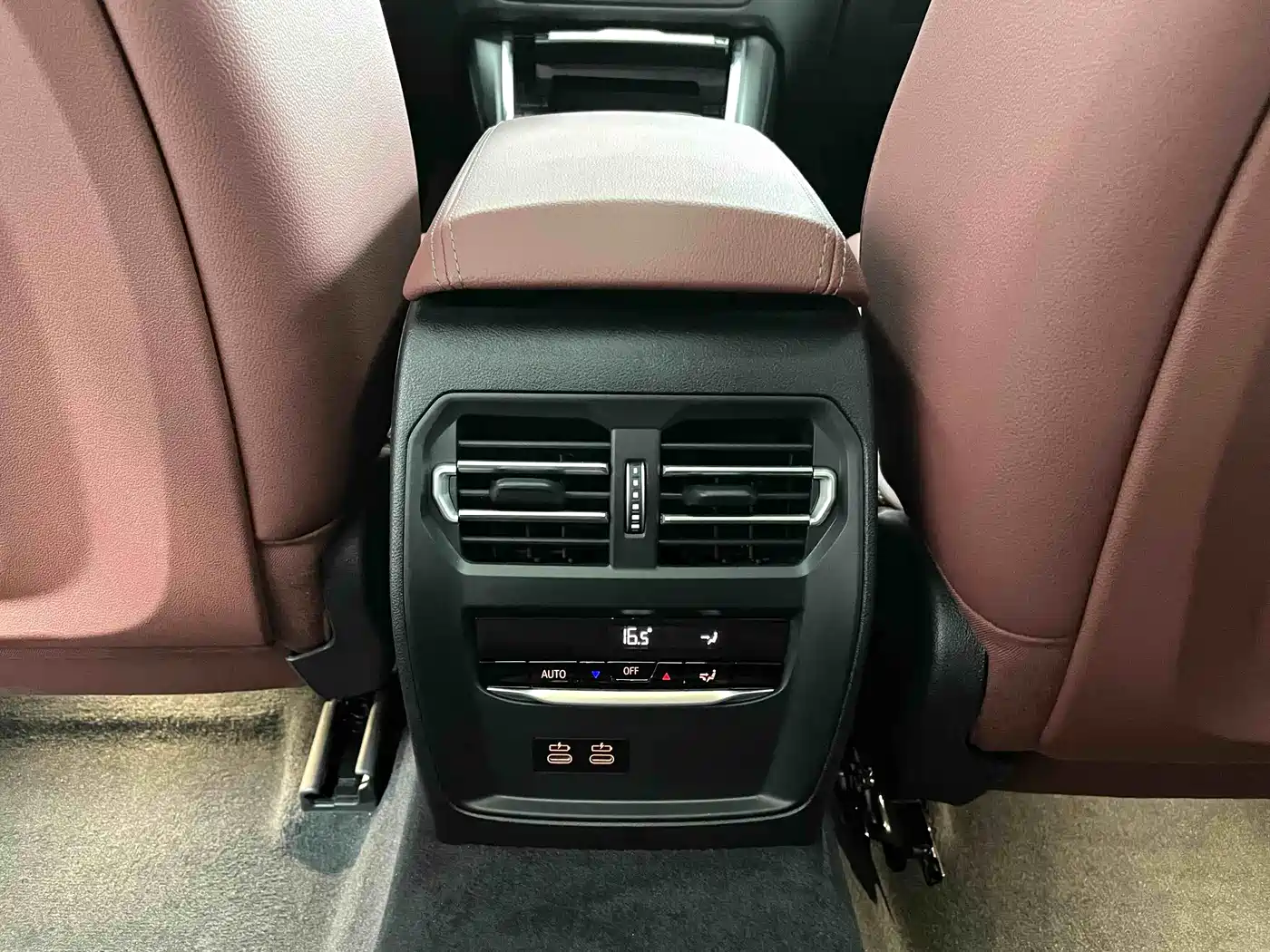 BMW 3 Series 2023 320Li M Sport Package фото 12