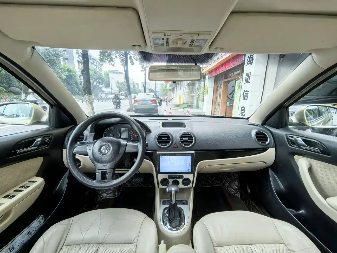 Volkswagen Lavida 2011 1.4TSI DSG Pinya Edition фото 9