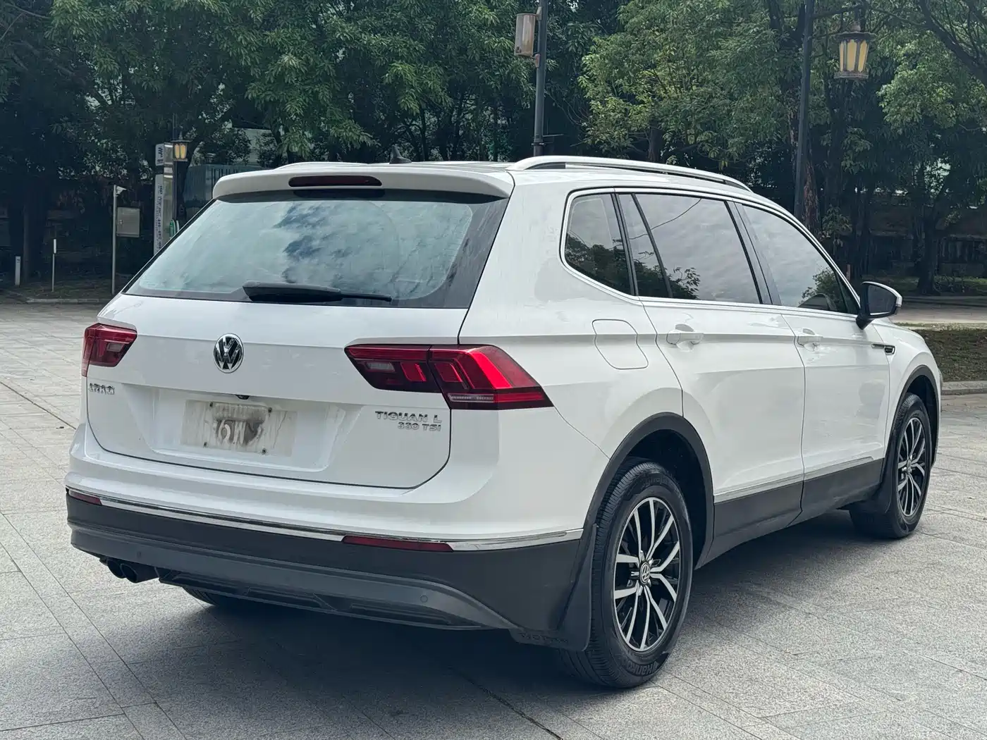 Volkswagen Tiguan L 2017 330TSI Automatic 2WD Comfort Edition фото 12