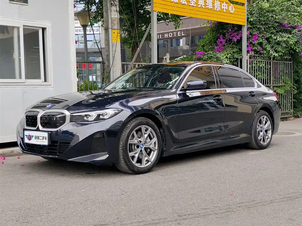BMW i3 2024 eDrive 35 L