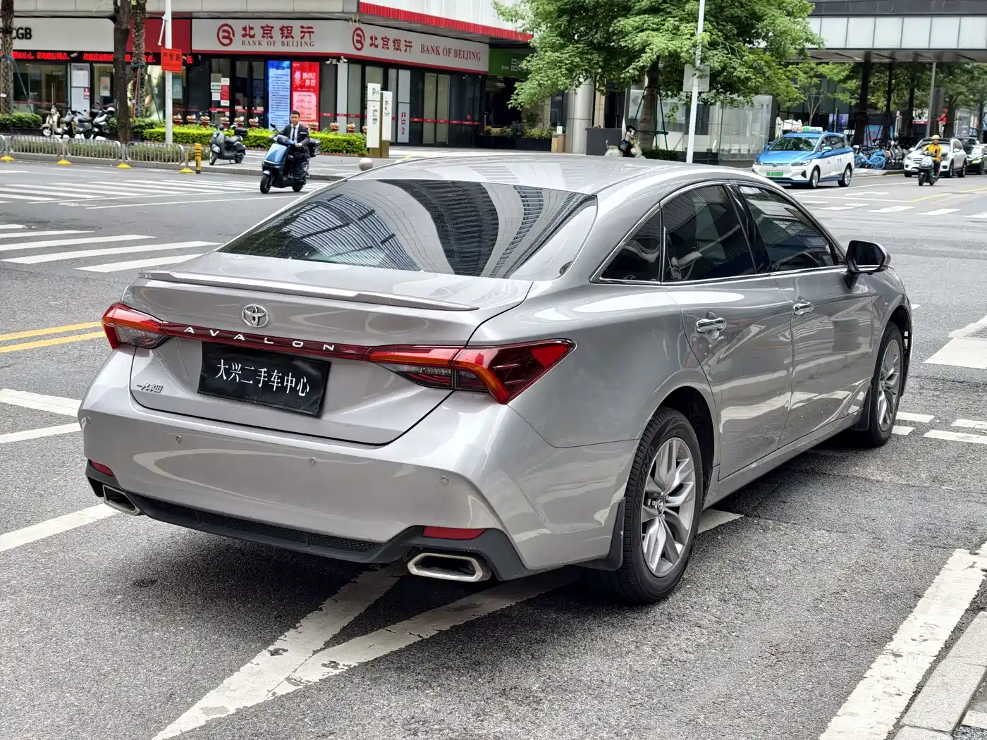 Toyota Avalon 2019 2.0L Luxury Edition (China VI) фото 6