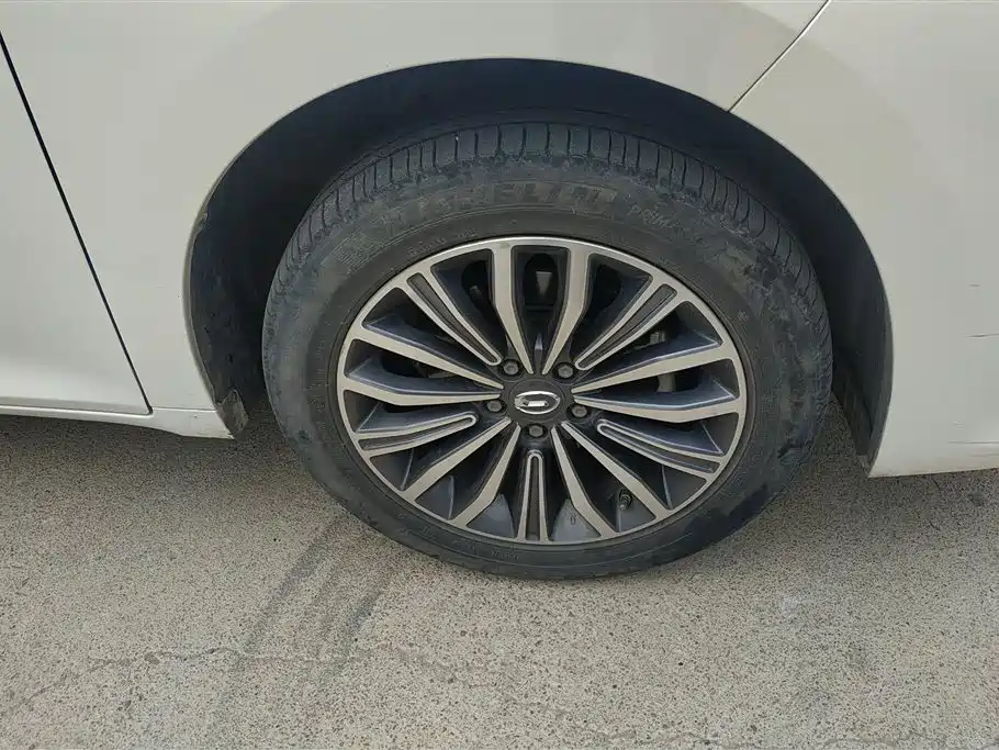 GAC Trumpchi Trumpchi M6 2019 270T DCT Honor Edition (7-seater) (China VI) фото 6