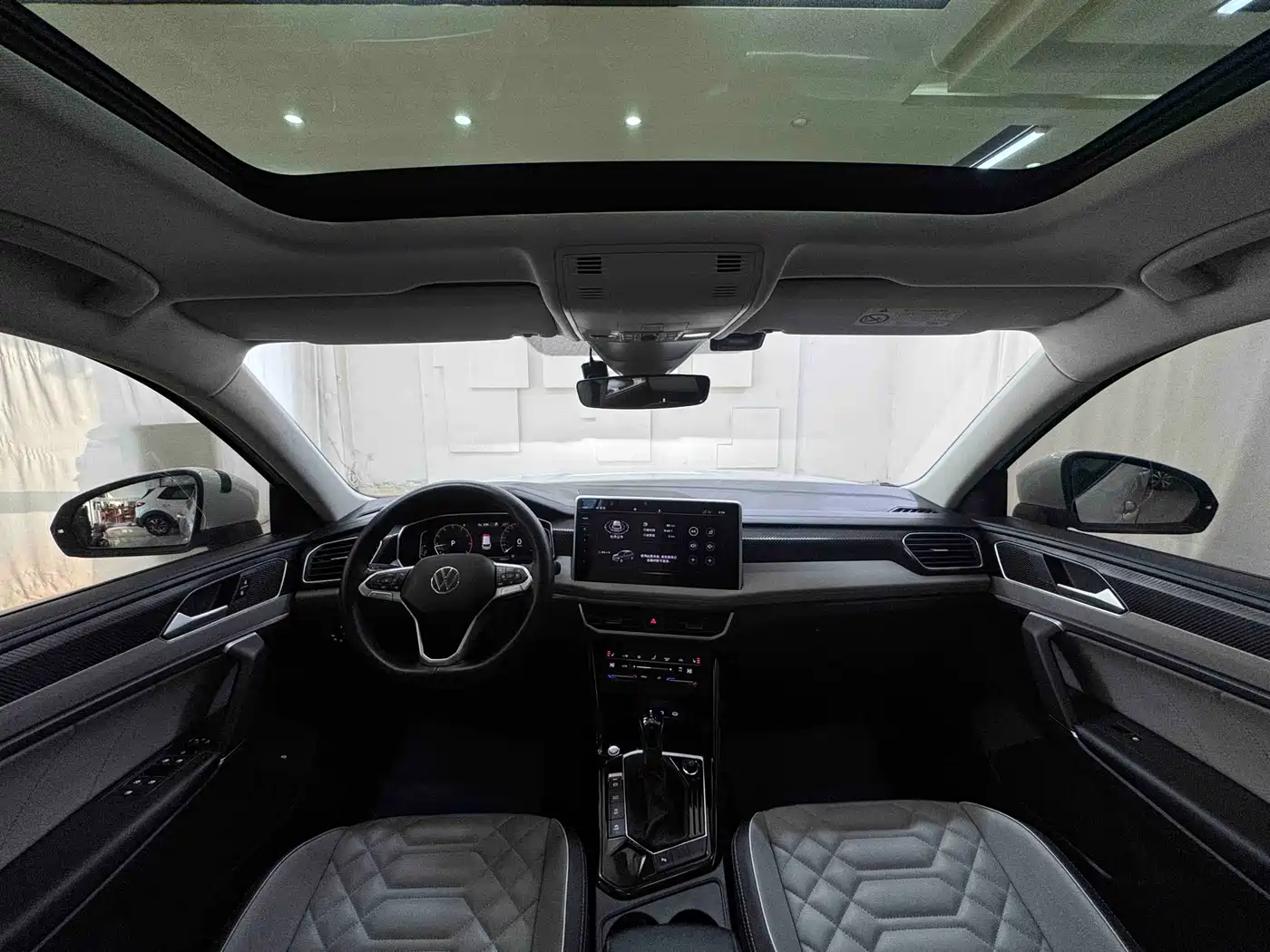 Volkswagen Tayron 2023 280TSI 2WD Luxury Plus Advanced Edition фото 17