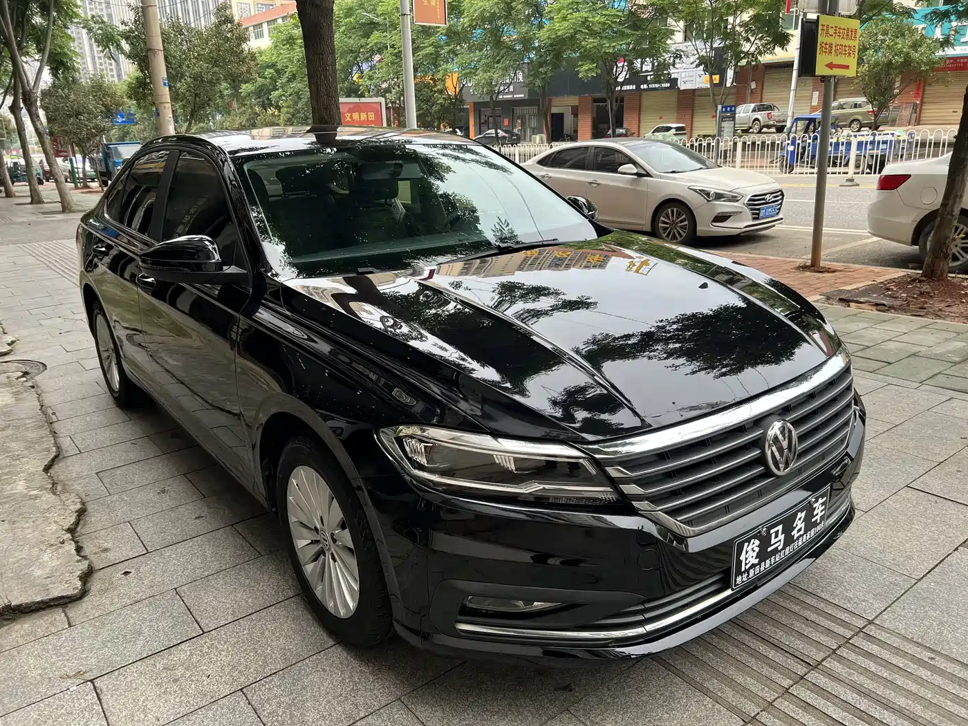 Volkswagen Lavida 2019 1.5L Automatic Comfort Edition China VI фото 3