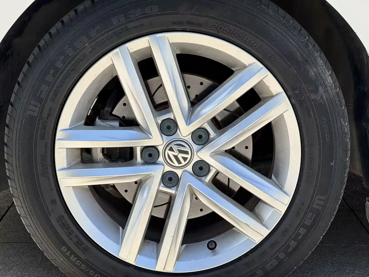 Volkswagen Lavida Tour 2018 2017 180TSI DSG Comfort Edition