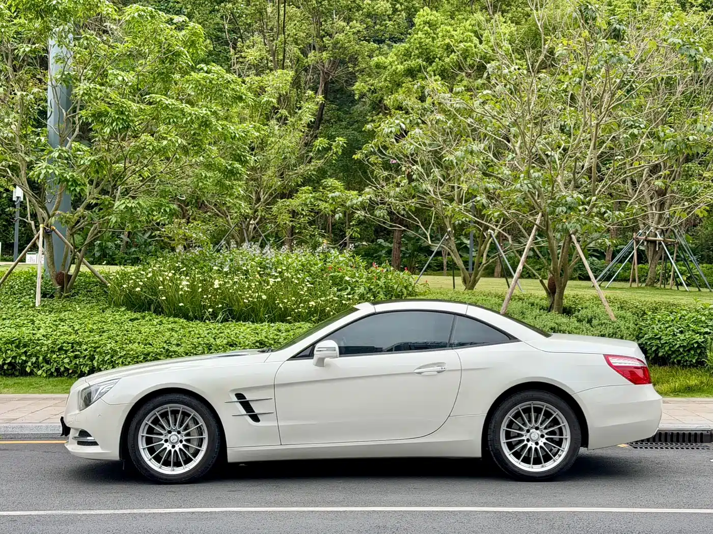 MERCEDES-BENZ SL CLASS