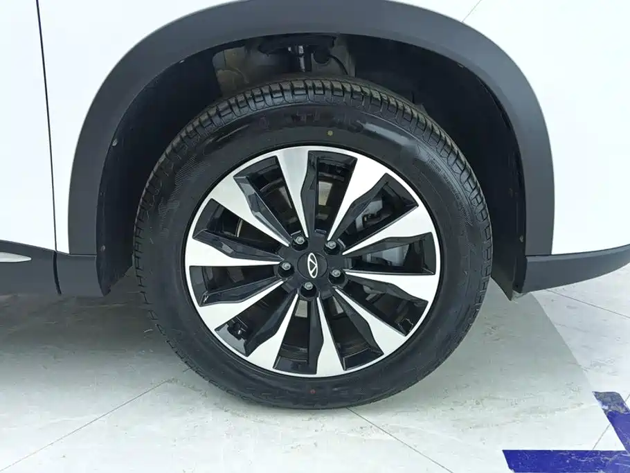 Chery Tiggo 8 PLUS 2024 2025 290TGDI DCT Premium 5-seater