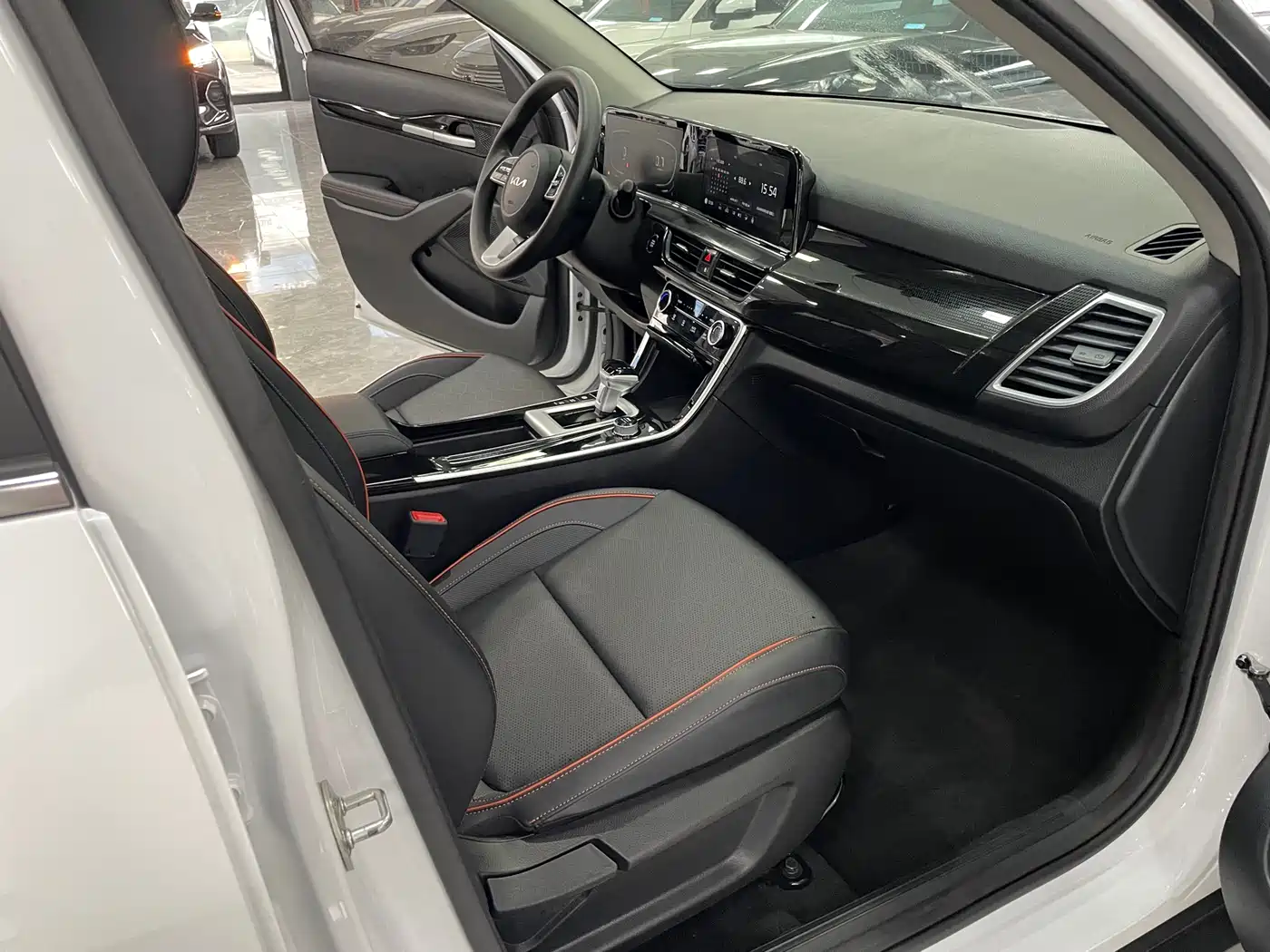 Kia Seltos 2023 1.5L CVT Luxury Edition фото 7