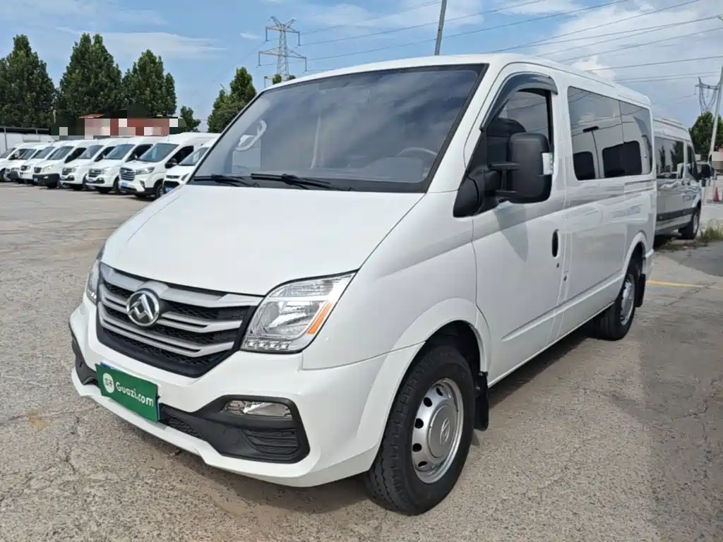 SAIC Maxus Xintu V80 2024 2023 2.0T Manual Classic Aoyun Short Wheelbase Ultra-Low Roof 5/6-Seater