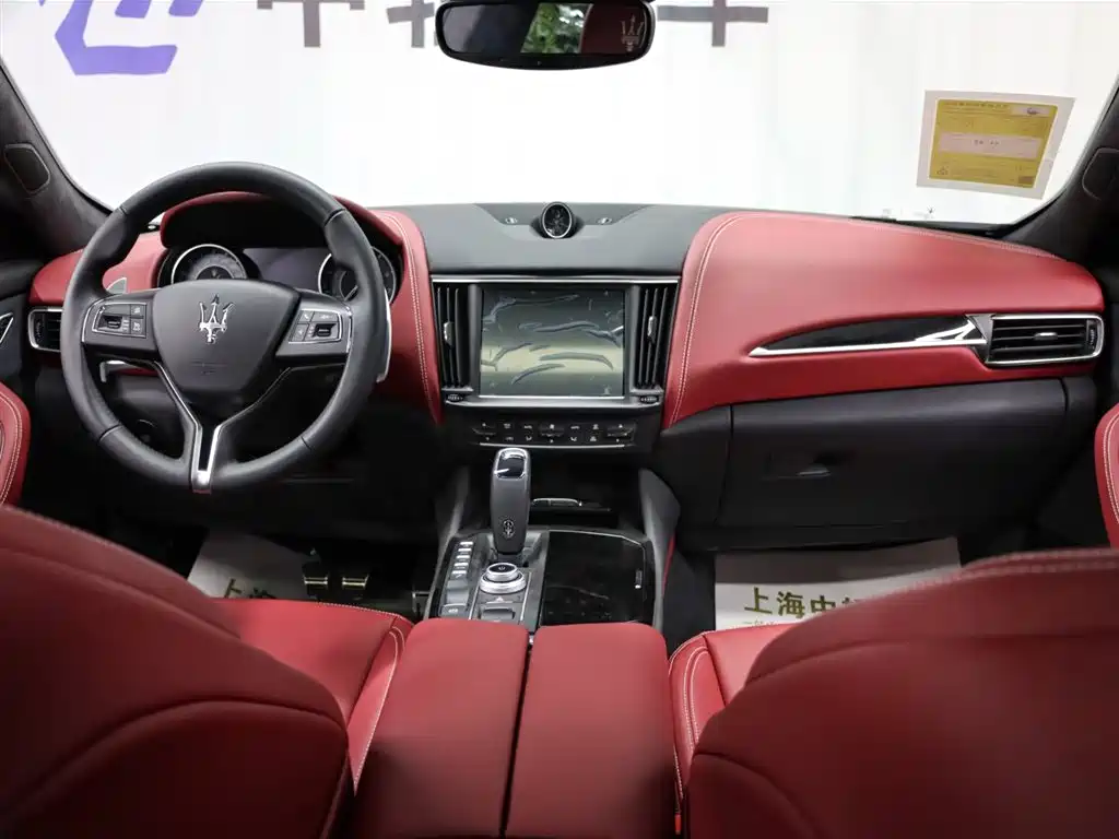 Maserati Levante 2024 2.0T GT Ultima фото 10