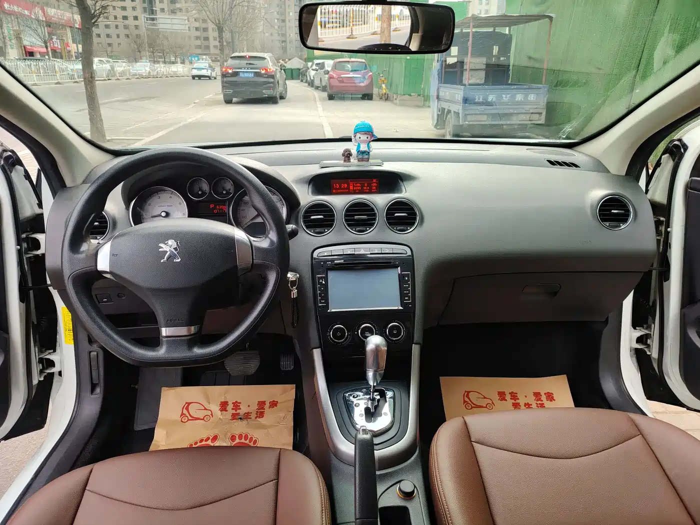 Peugeot 408 2013 2.0L Automatic Comfort Edition фото 6