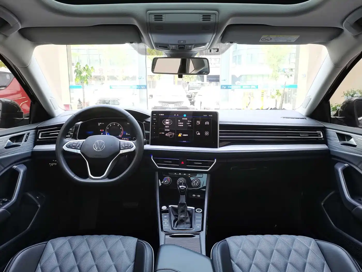 Volkswagen Sagitar 2023 300TSI DSG Surpassing Edition фото 11