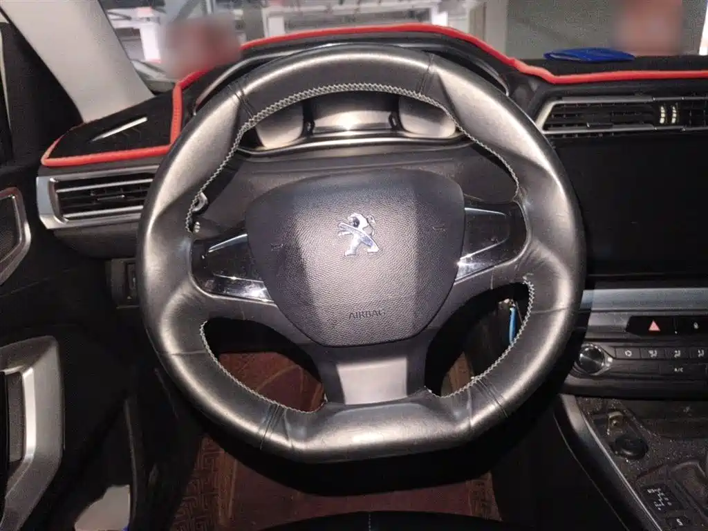 Peugeot 308 2018 1.6L Auto Fashion Edition фото 3
