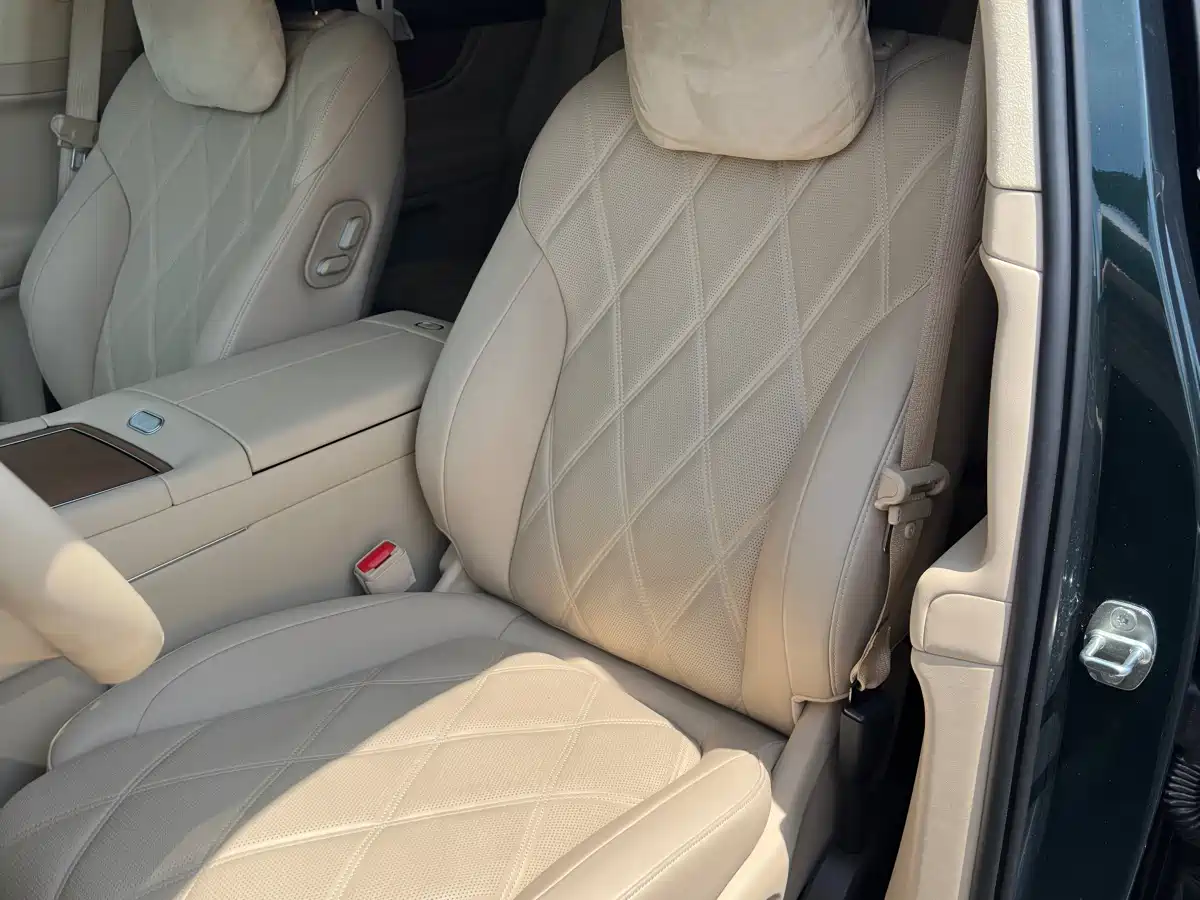 AITO Wenjie AITO M9 2026 Extended Range Ultra Edition 52kWh 6-seater фото 11