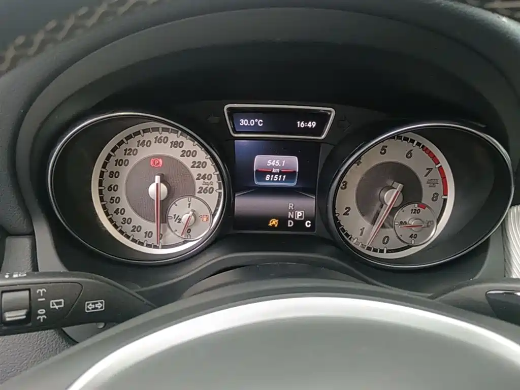 Mercedes-Benz GLA 2016 GLA 220 4MATIC Fashion фото 12