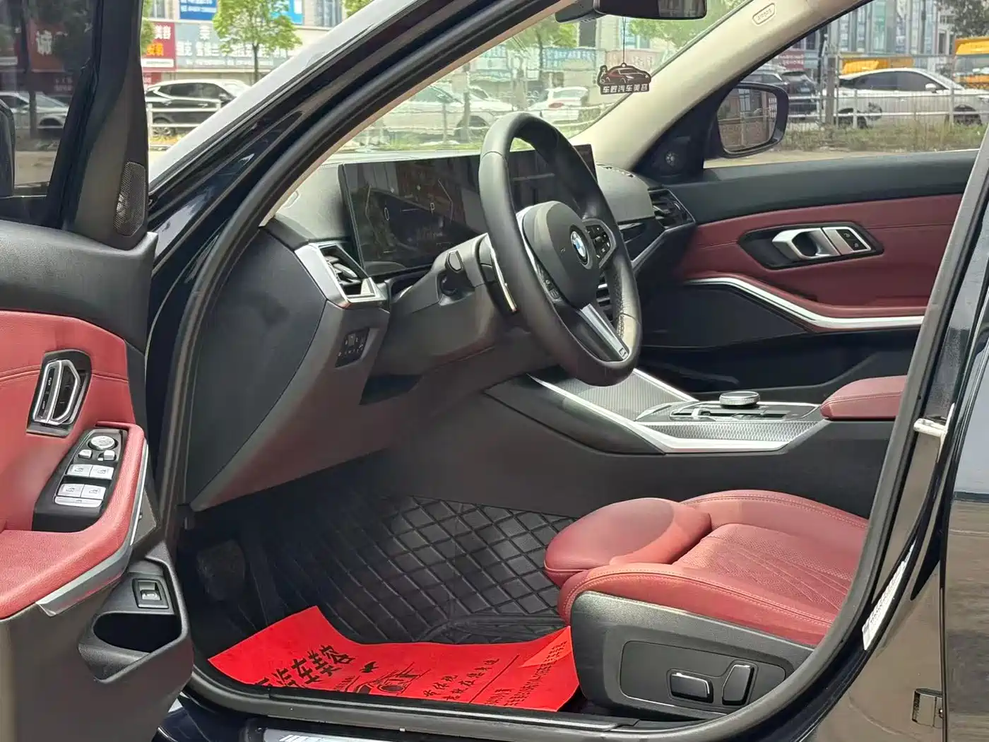BMW 3 Series 2024 325Li M Sport Shadowline Package фото 3