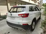 Photo 7 - Changan CS75
