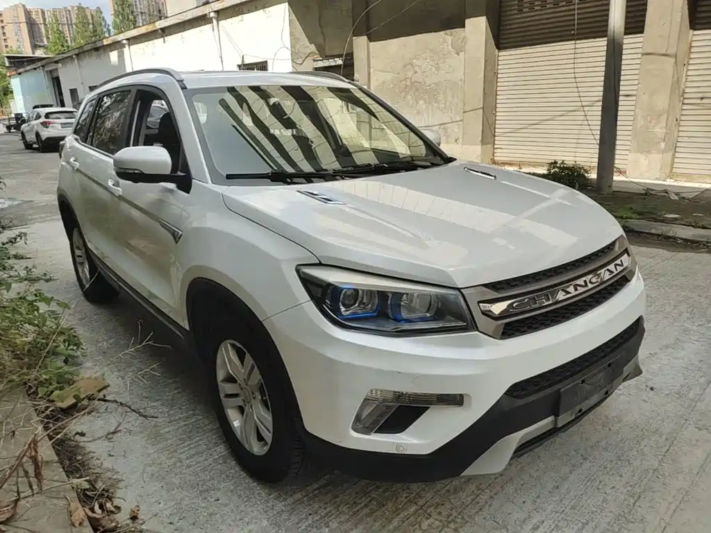 Фото 4 - Changan CS75