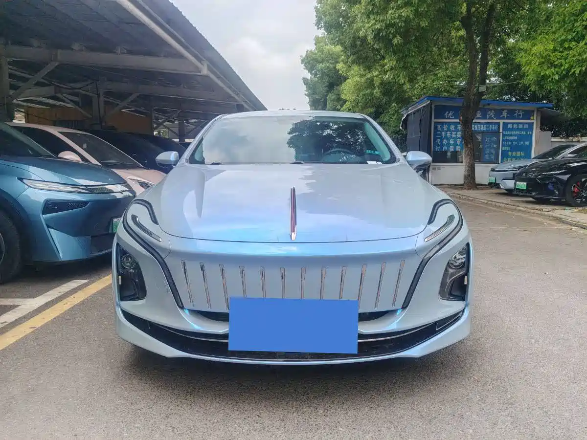 Hongqi E-QM5 2023 620km PLUS фото 2