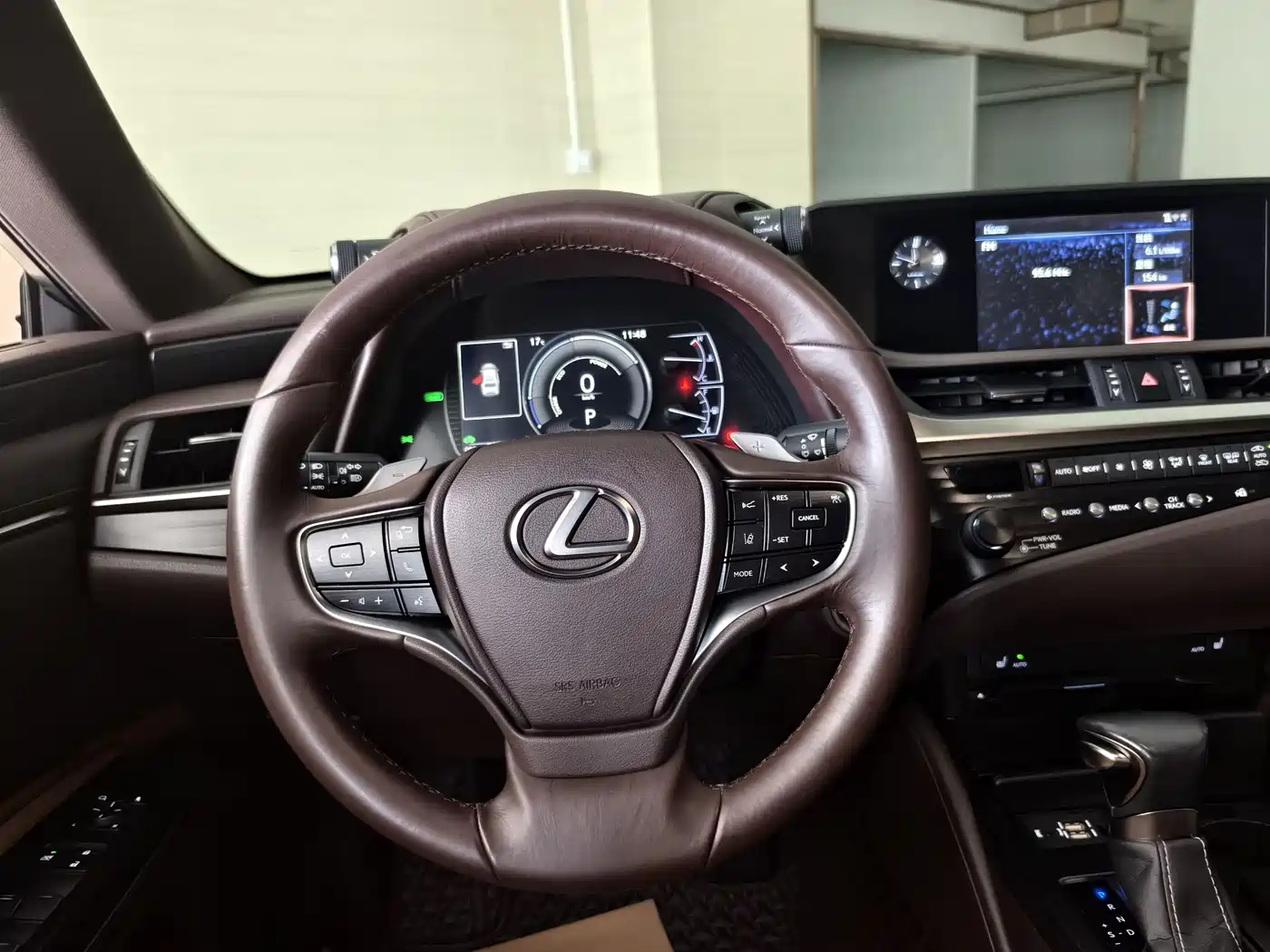 Lexus ES 2018 300h Excellence Edition China V фото 8