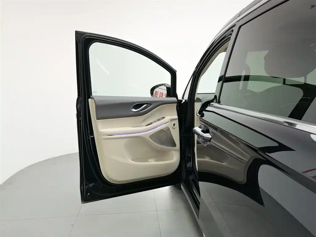Voyah Auto Voyah Dreamer 2024 PHEV Extended Range Premium Edition фото 8