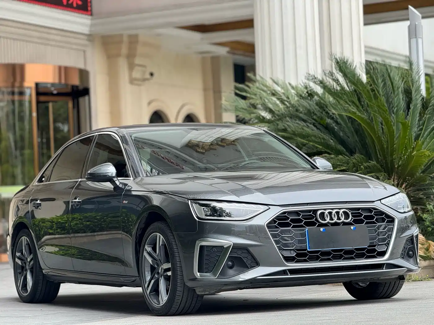 Audi A4L 2020 40 TFSI Luxury Dynamic фото 3