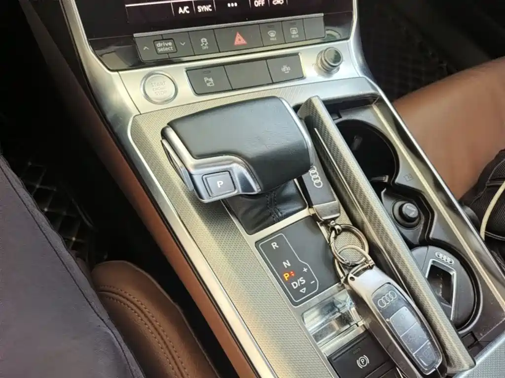 Audi A6L 2020 40 TFSI Luxury Elegance фото 14